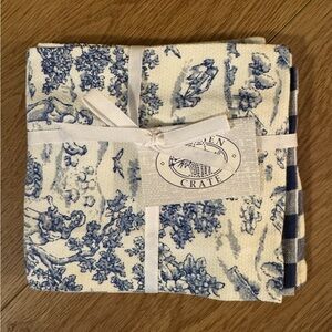 Set of 2 Blue and Cream Kitchen Towels